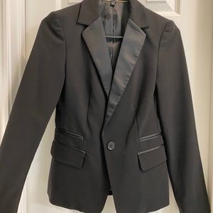 Fitted Black Blazer / Suit Jacket